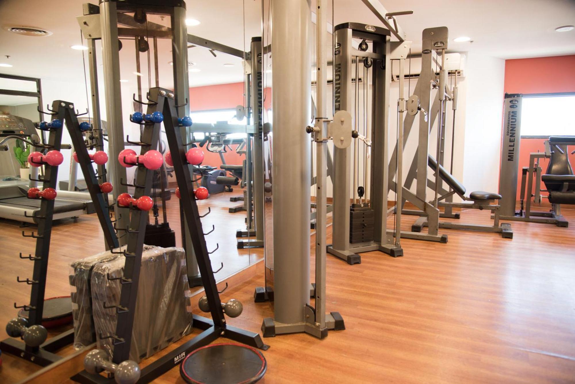 Libertador Hotel Μπουένος Άιρες Εξωτερικό φωτογραφία The gym at the University of Roehampton